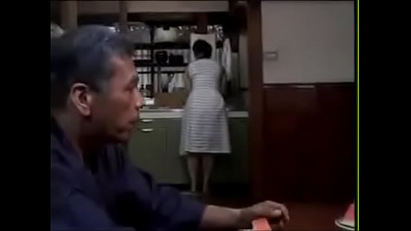 La copine de ma femme est une chaudasse qui a envie d’une bonne baise que je ne peux dire non à ses avances