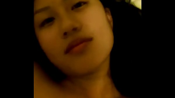 Ma jolie petite amie vietnamienne ne refuse jamais une bonne pipe et une partie de baise tout en se faisant filmer